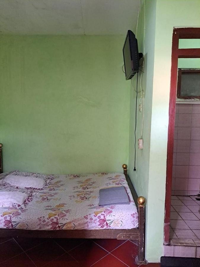 Wisma & Kantin Amanda Mojokerto Zewnętrze zdjęcie